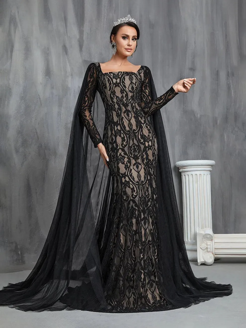 Elegant Square Neck Mermaid Lace Wedding Dress With Cape