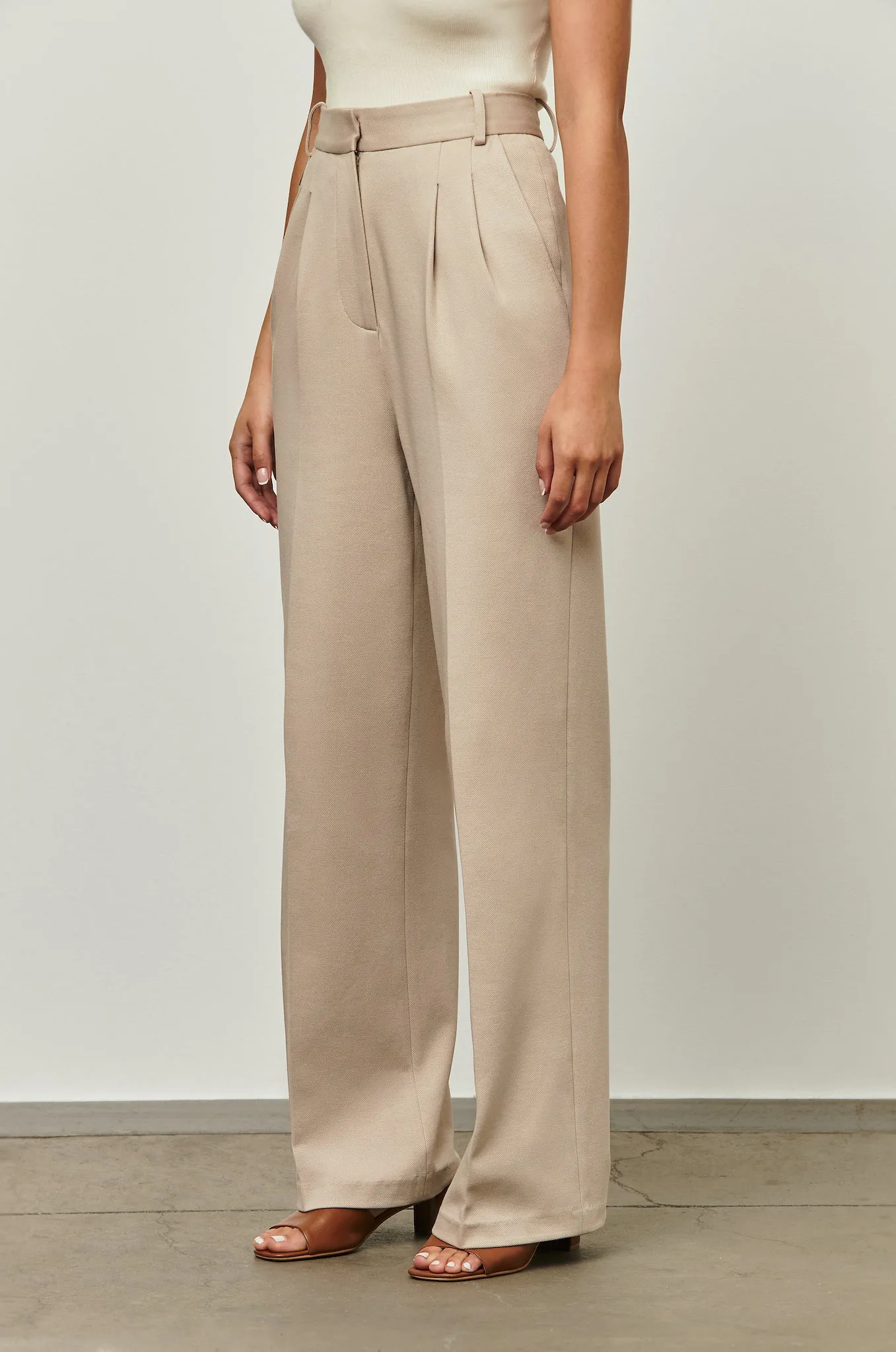 The Mackay - Pebble Pleated Japanese Viscose Trouser