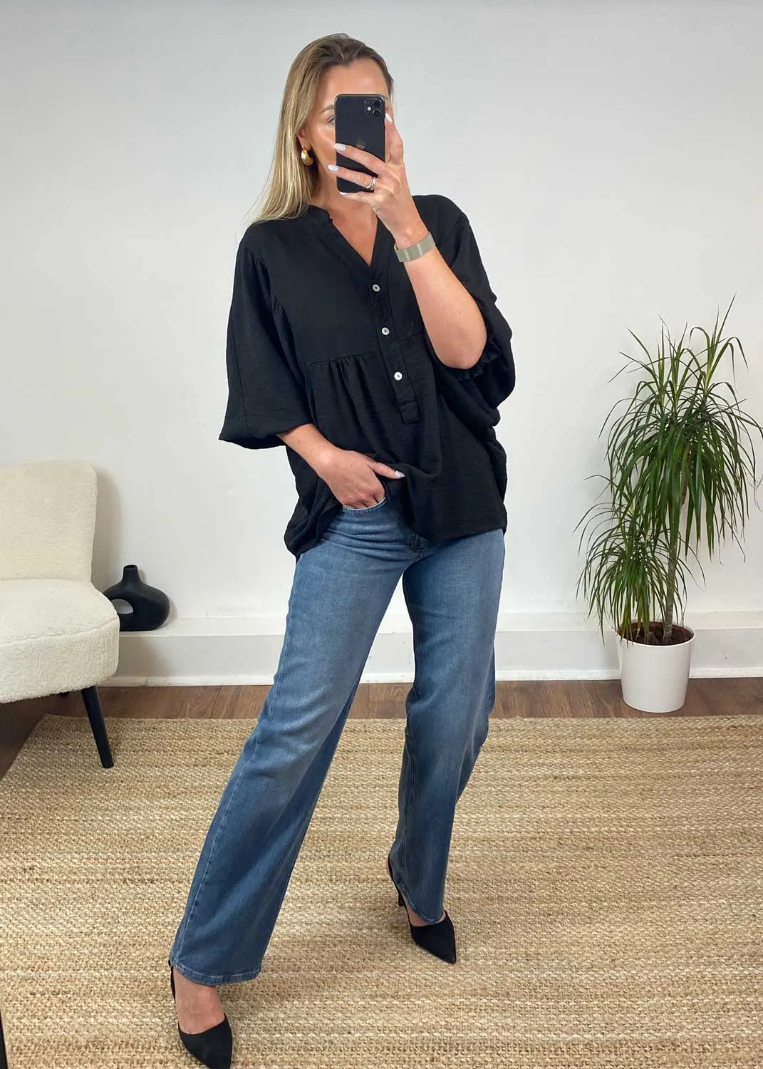 Zita Tunic Shirt in Black