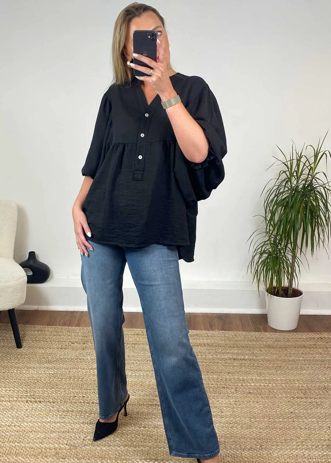 Zita Tunic Shirt in Black