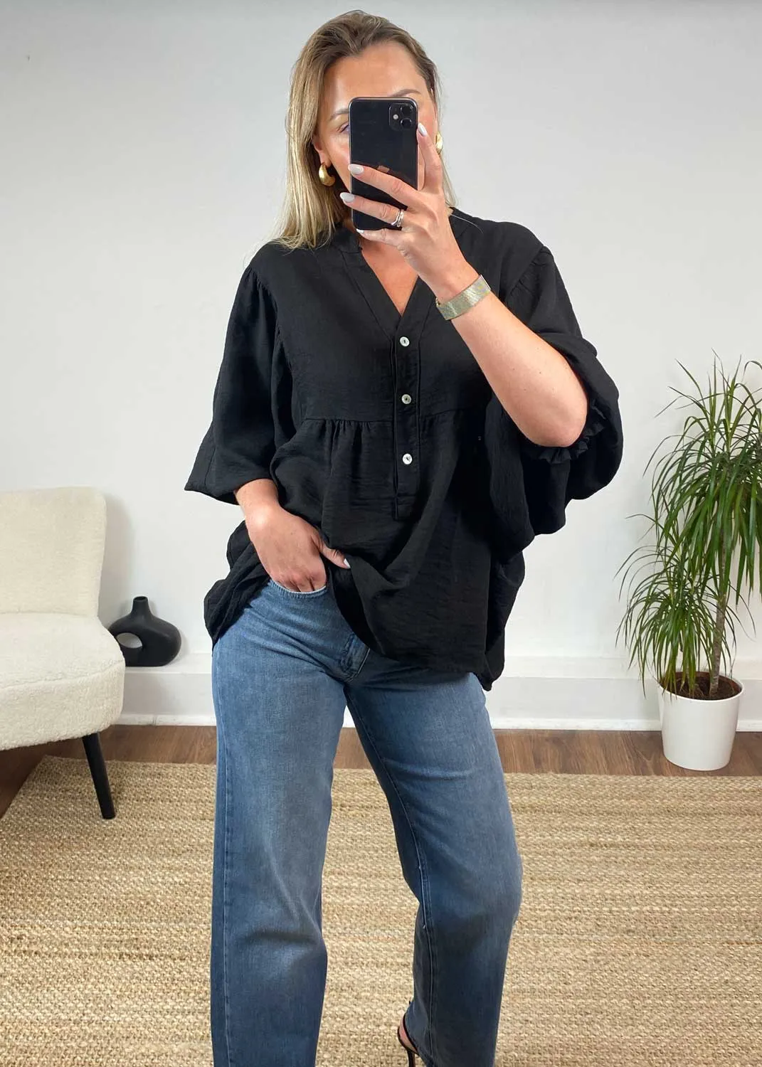 Zita Tunic Shirt in Black